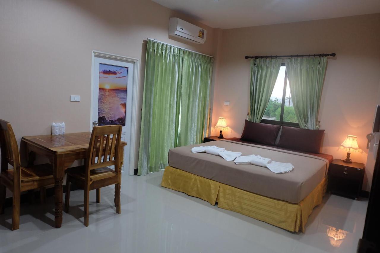 Tubkaek Mansion Hotel Pantai Tab Kaek Luaran gambar