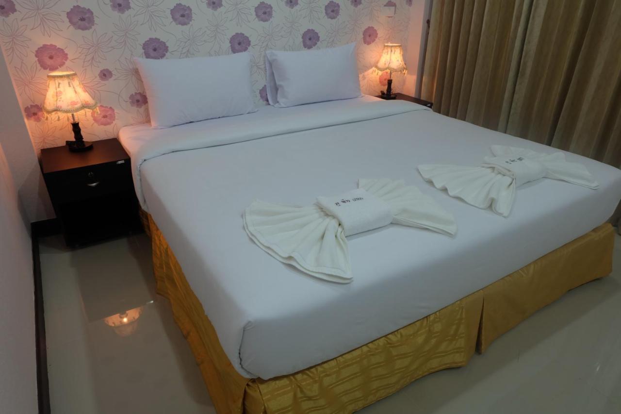 Tubkaek Mansion Hotel Pantai Tab Kaek Luaran gambar