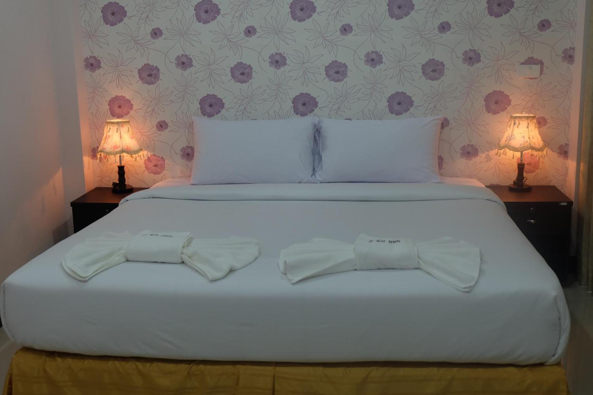 Tubkaek Mansion Hotel Pantai Tab Kaek Luaran gambar